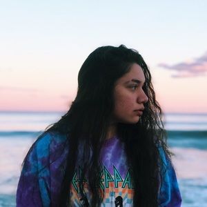 Meet your Posher, Yesenia